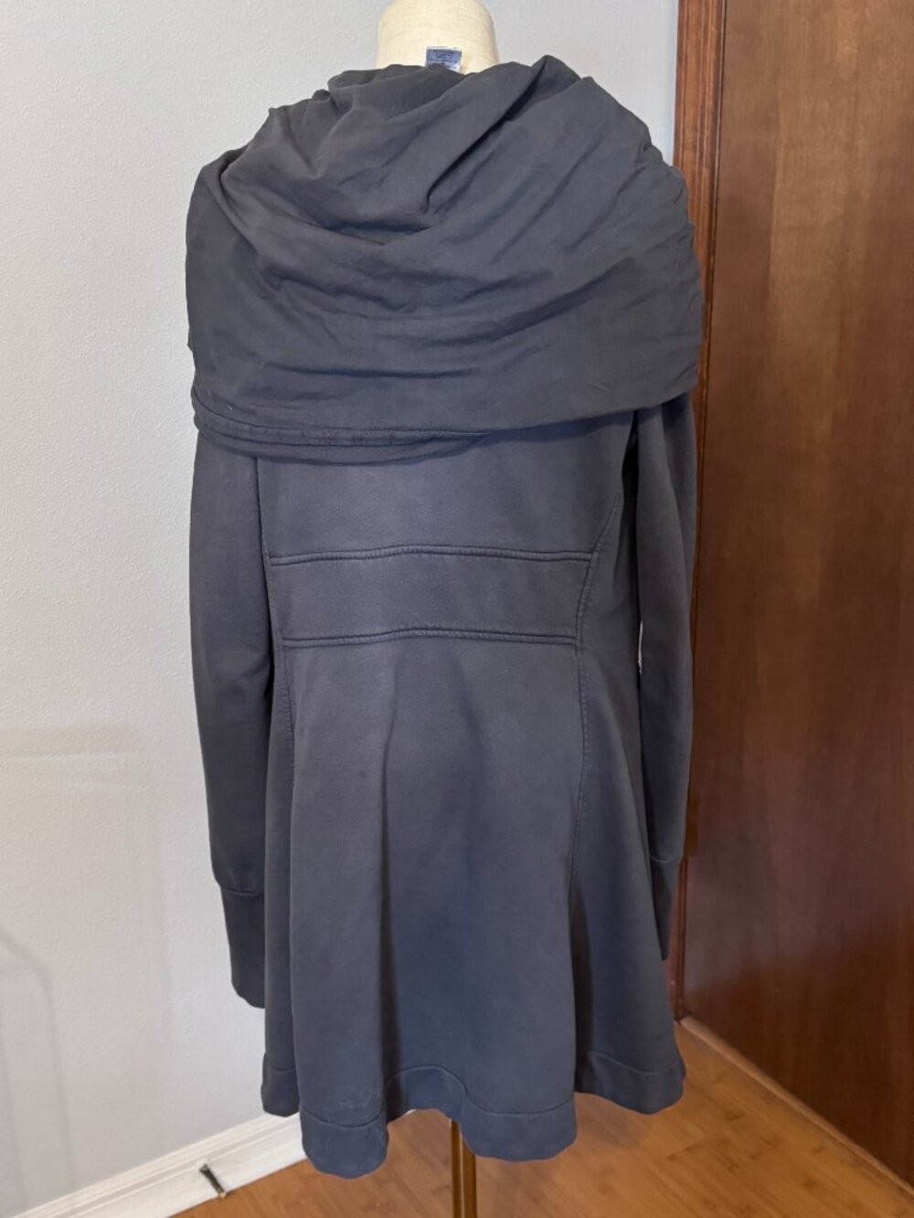Prairie Underground Long Cloak Hoodie Dark Gray | size small-medium - Picture 3 of 3